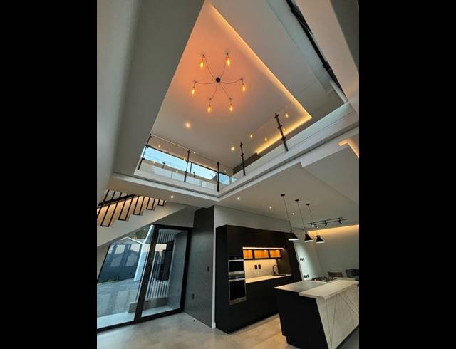 4 BEDROOM HOUSE FOR SALE IN BRYANSTON